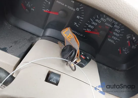 2004 Ford F150 из США, поврежденный, VIN 1FTRX12W54NA97571